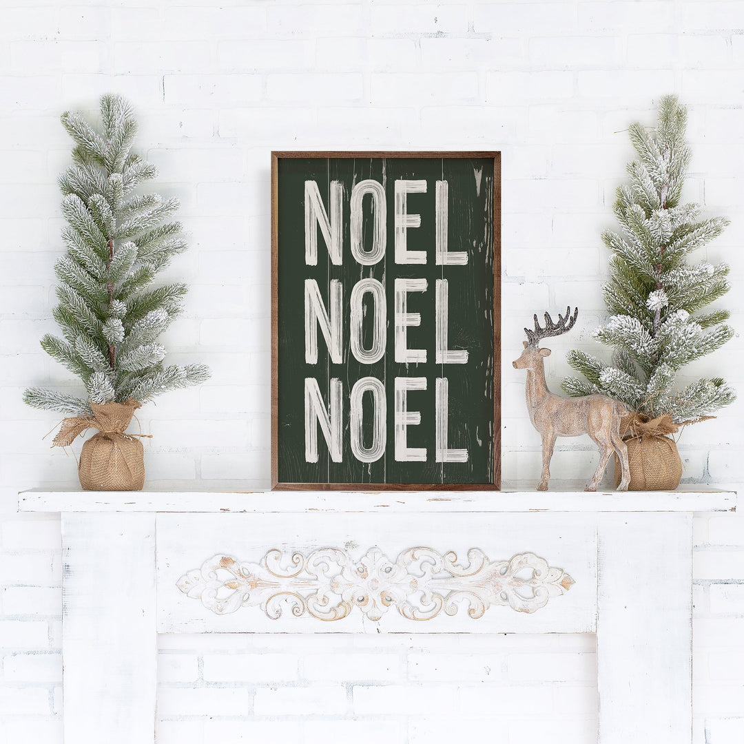Noel Repeat On Green