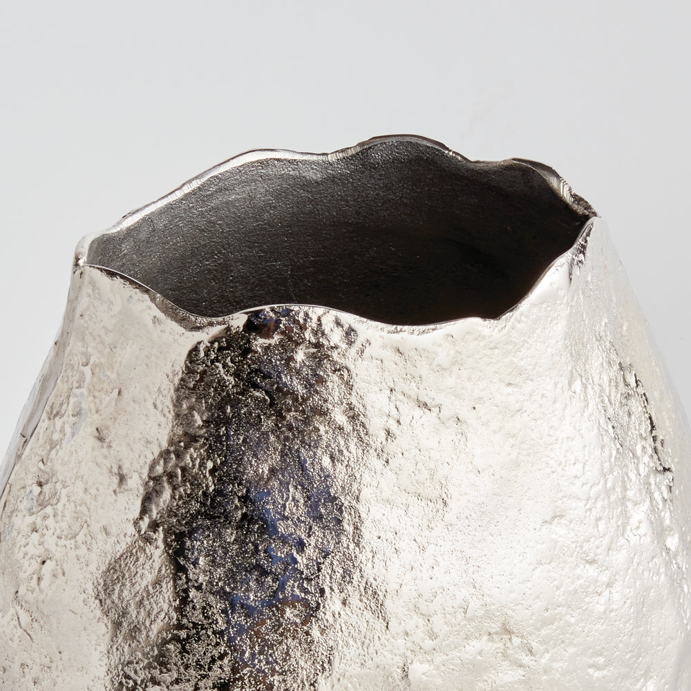 Harlin Short Vase, Silver