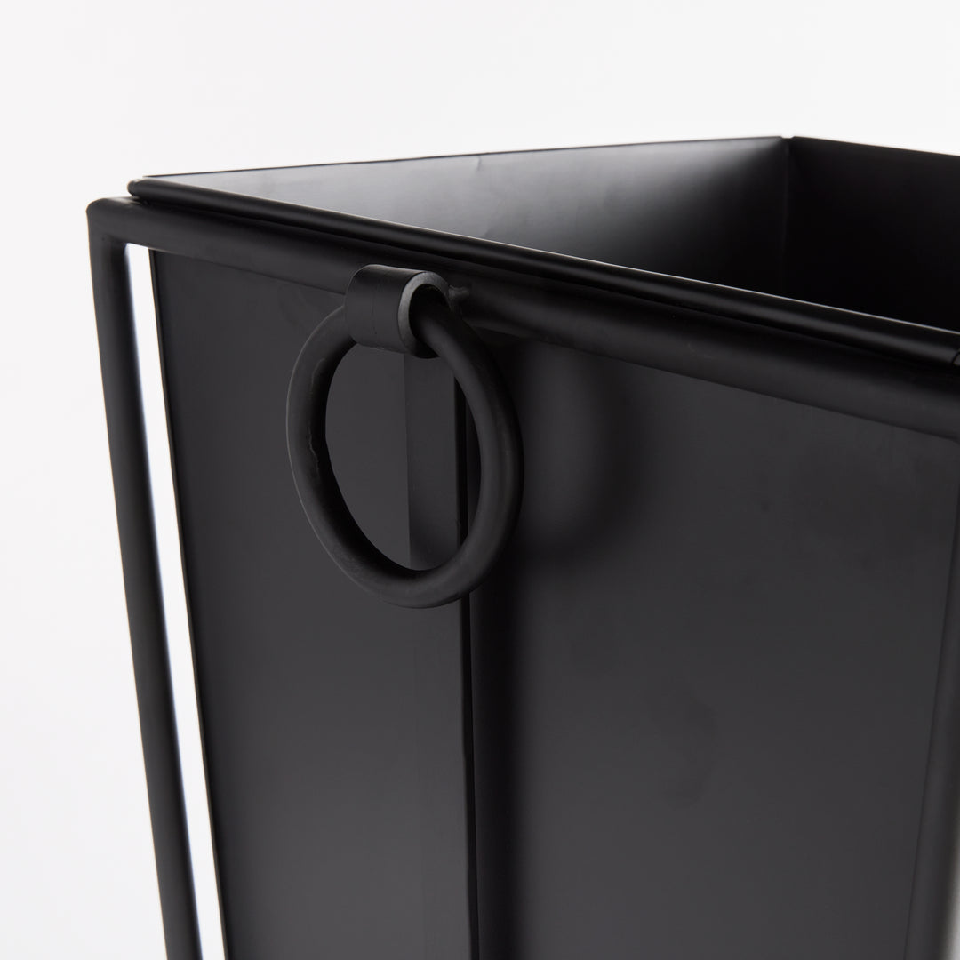 CALLAHAN TAPERED PLANTER LARGE - Black