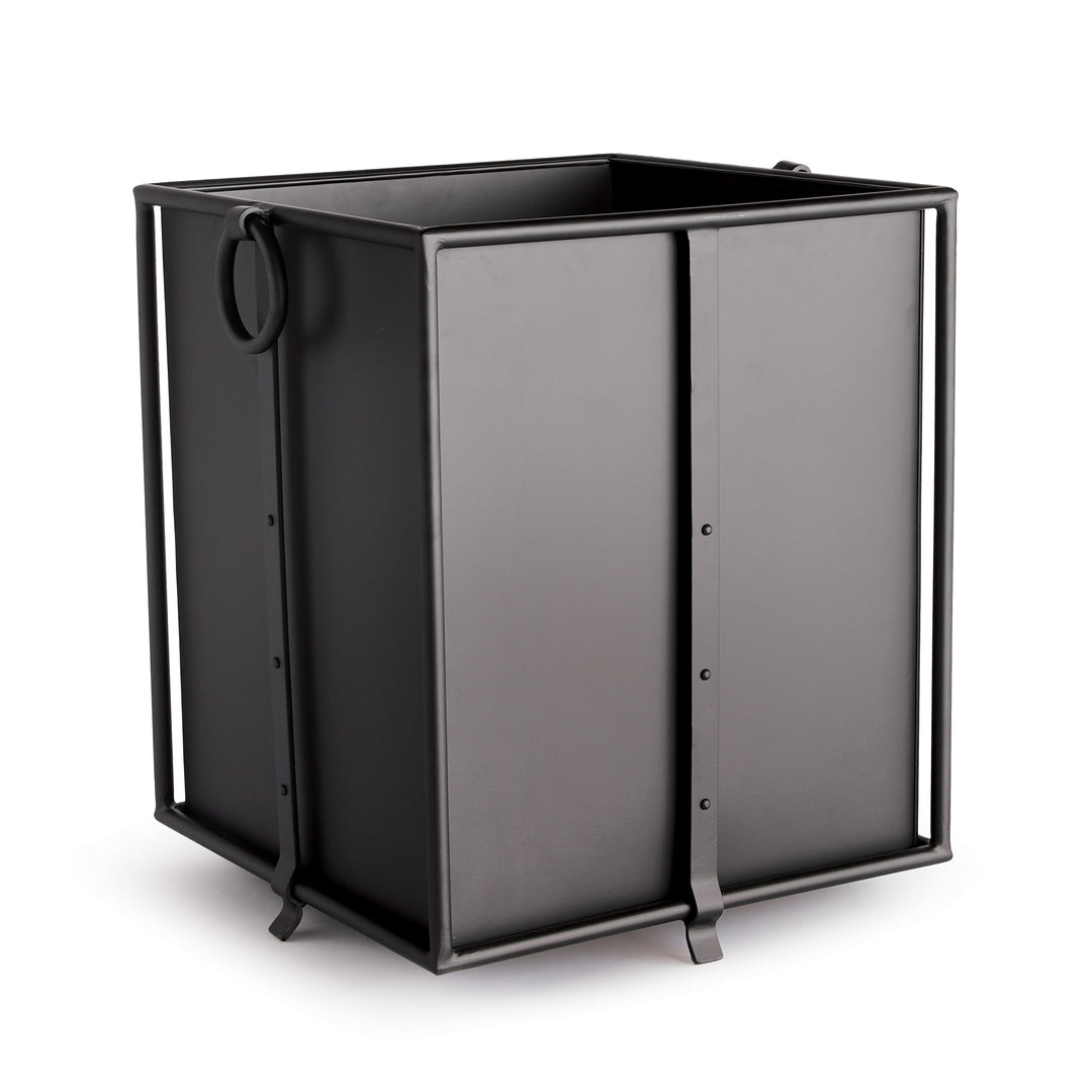 CALLAHAN SQUARE PLANTER - Black