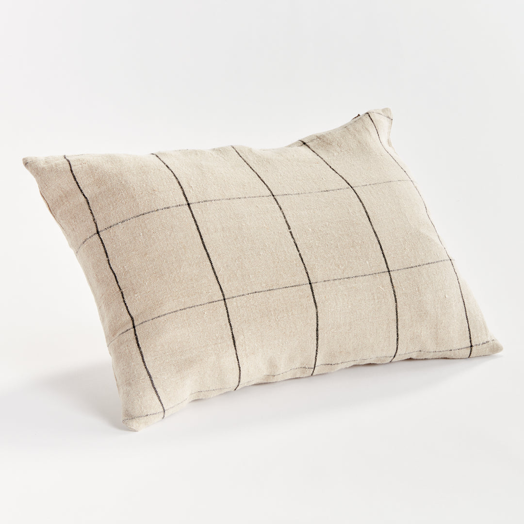 LOUIS LUMBAR PILLOW - Flax/Black
