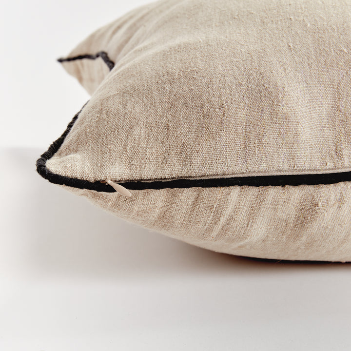 ELIAS PILLOW 24" - Flax/Black
