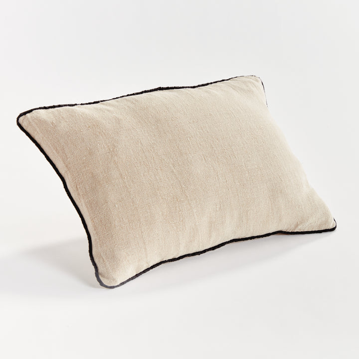 ELIAS LUMBAR PILLOW - Flax/Black