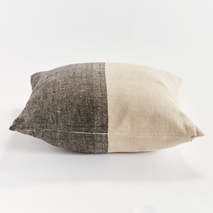 JULES PILLOW 24" - Black/Flax