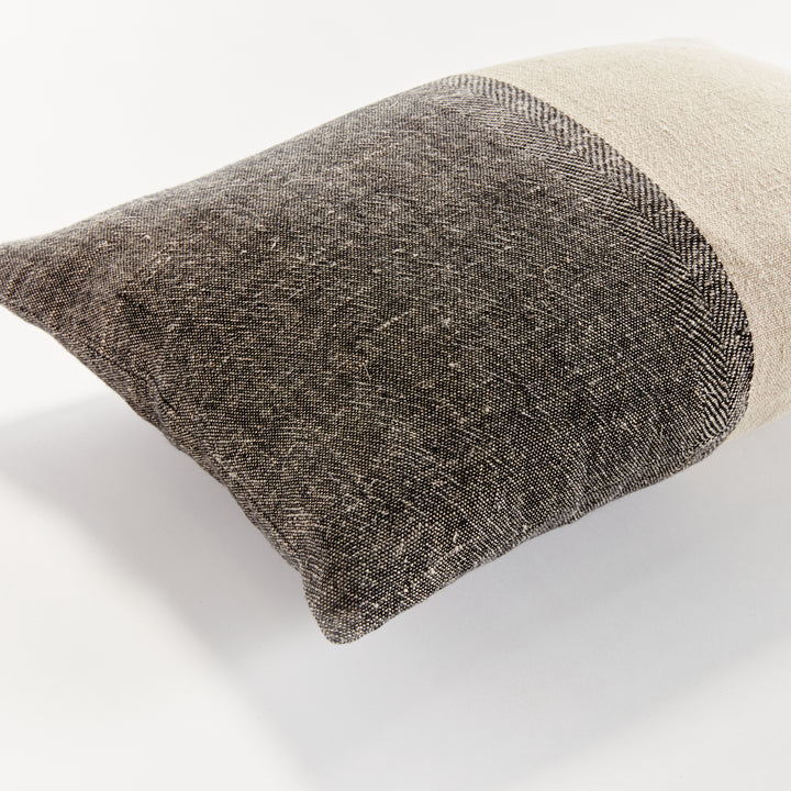 JULES LUMBAR PILLOW - Black/Flax