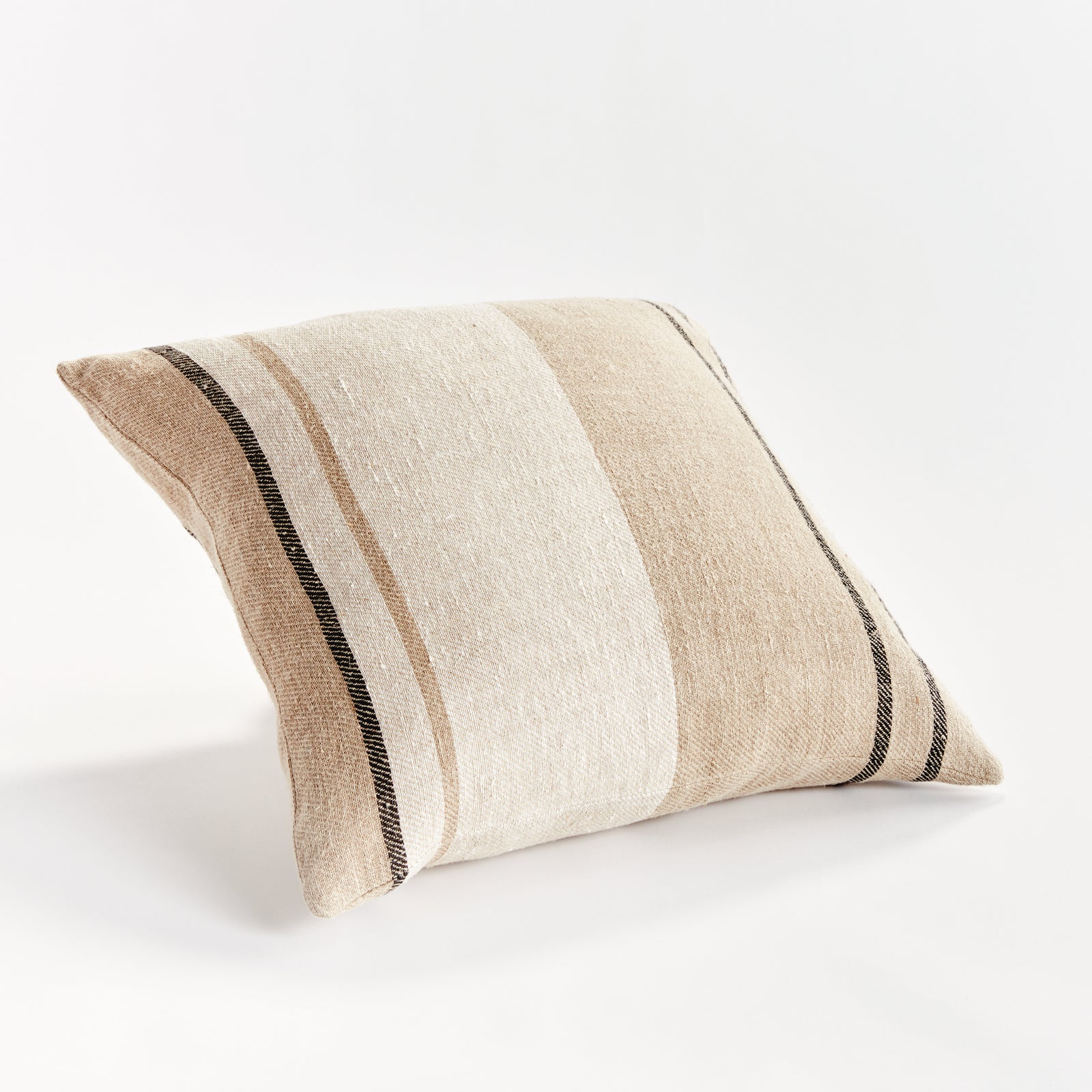 FINN PILLOW 20" - Flax/Charcoal