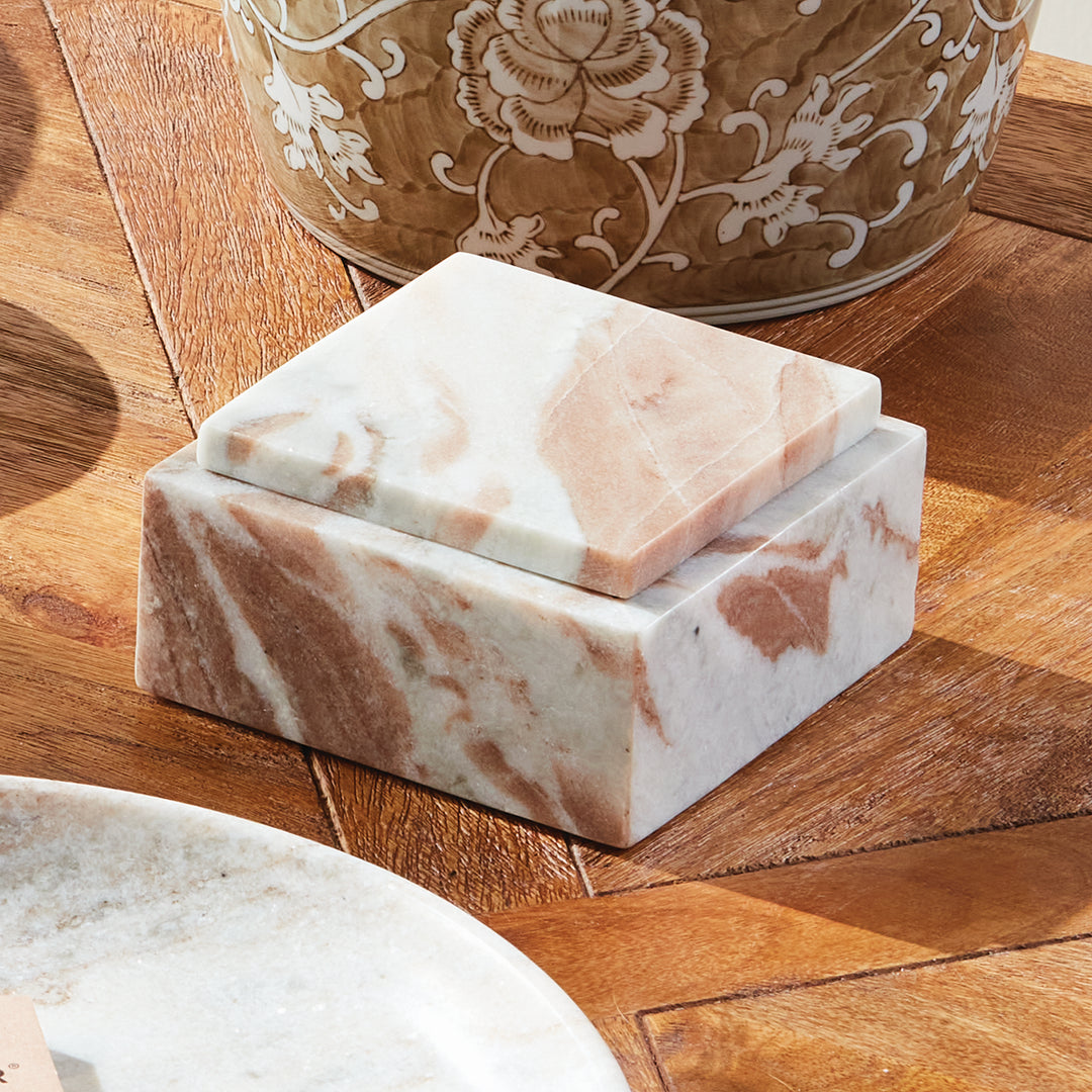 JAQUELINE SQUARE LIDDED BOX SHORT