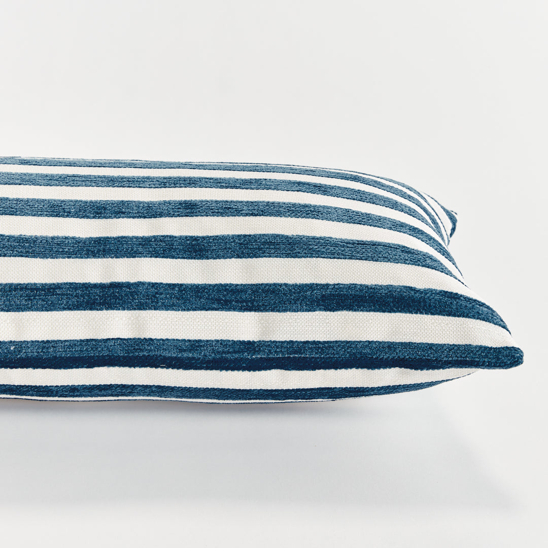 GRANT LUMBAR INDOOR-OUTDOOR PILLOW - Dark Blue
