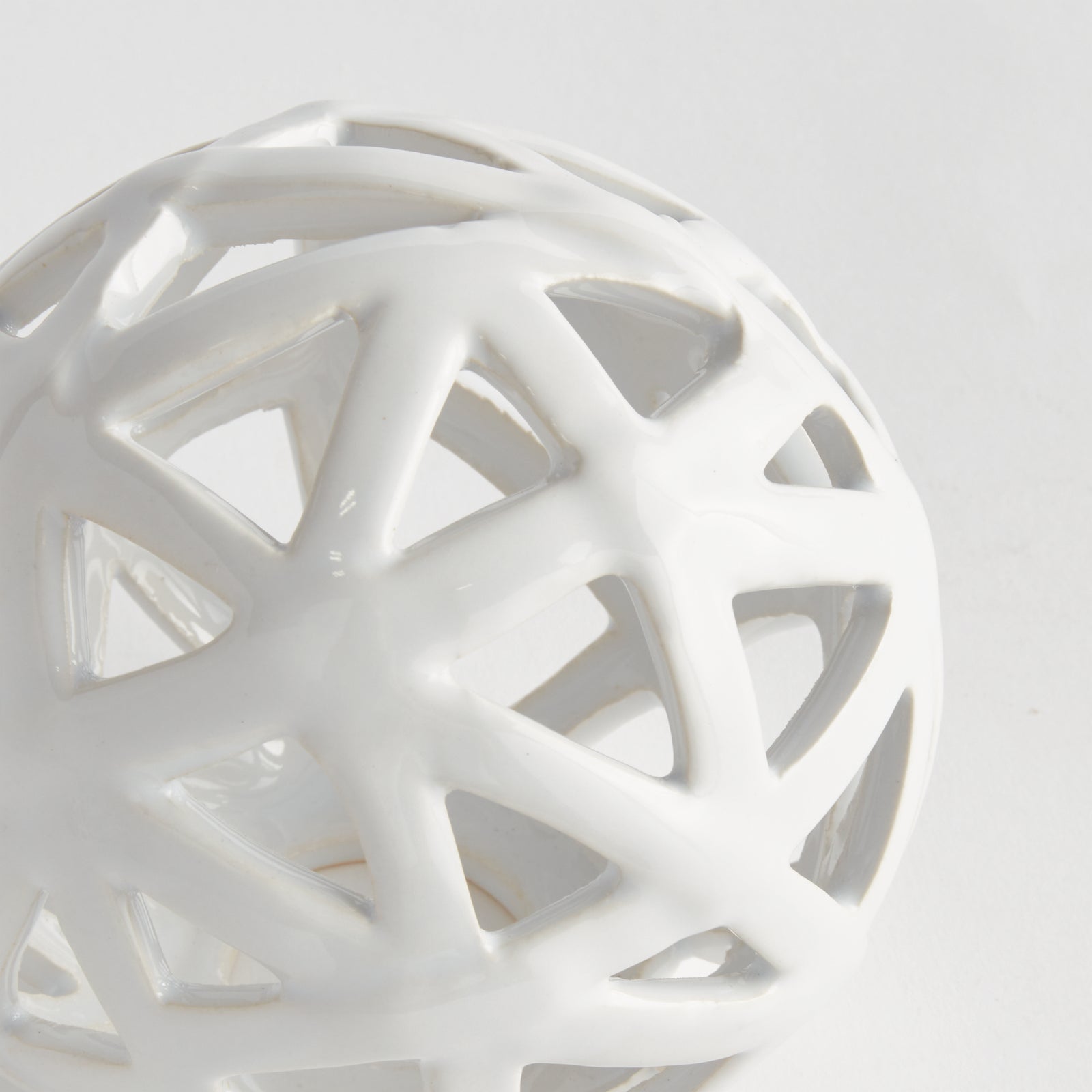 ALICIA ORB MEDIUM - White