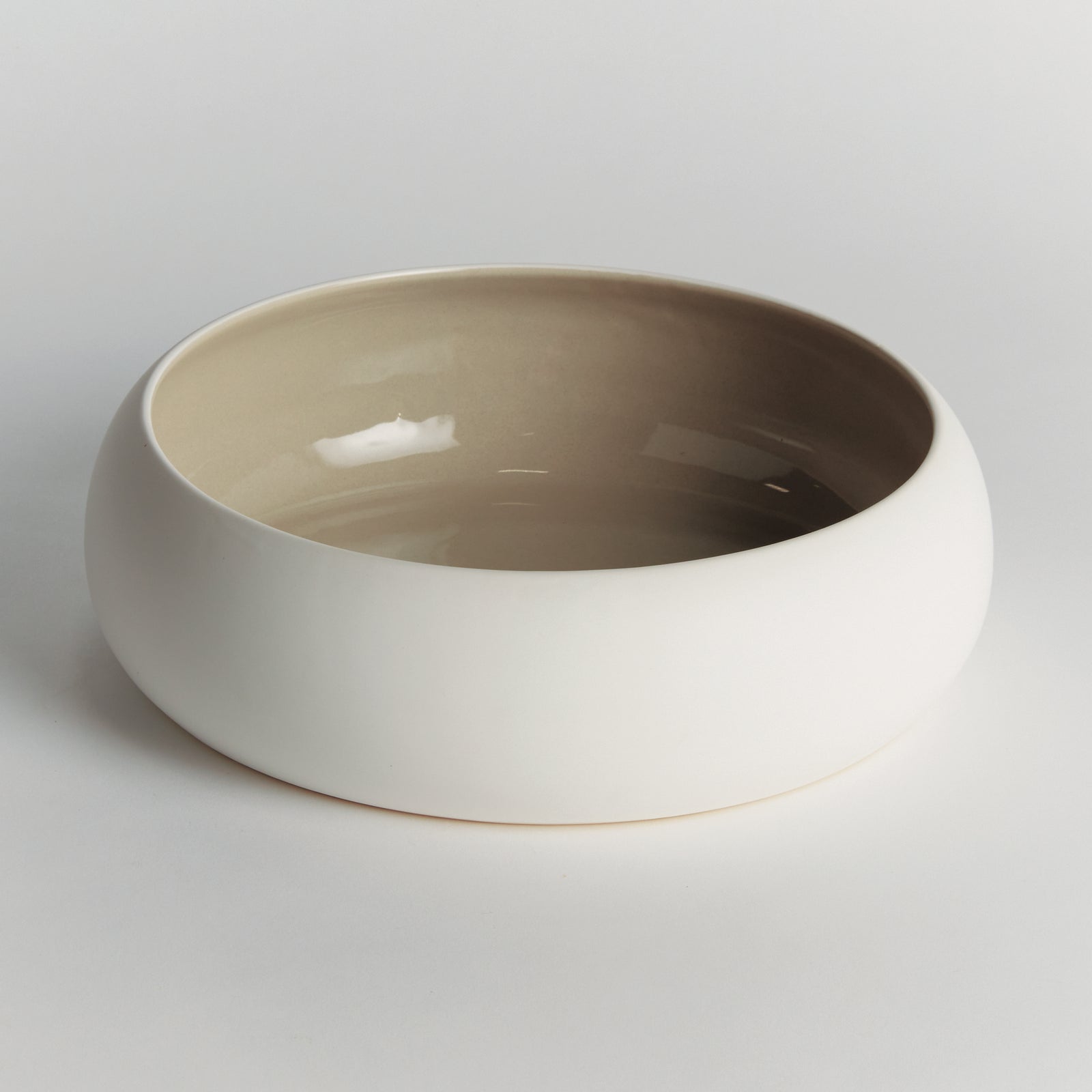 BARCLAY BUTERA SANDBAR DECORATIVE BOWL - White / Taupe