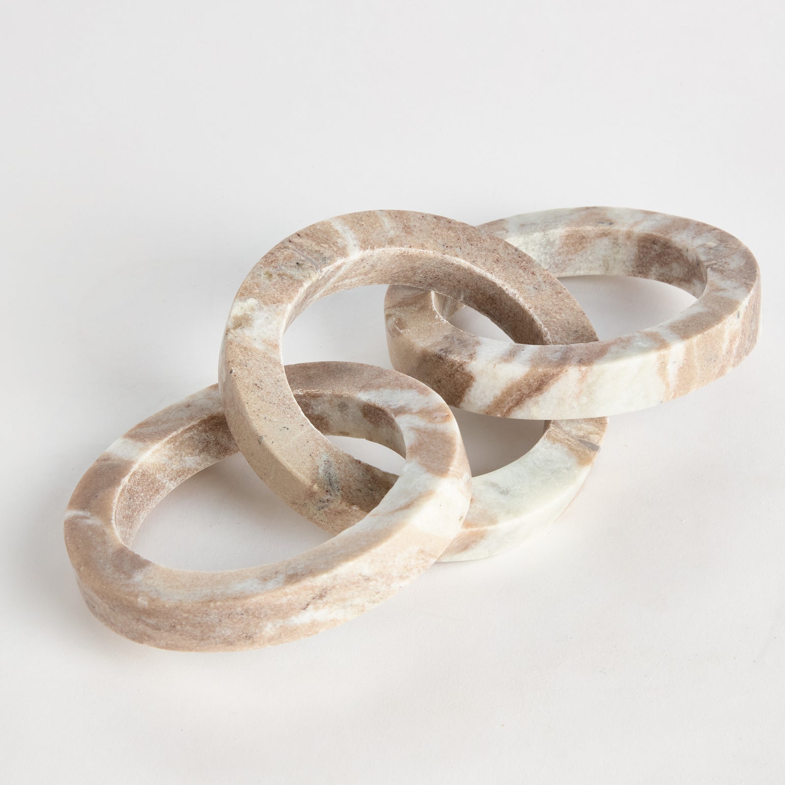 JANELLE MARBLE LINK SCULPTURE