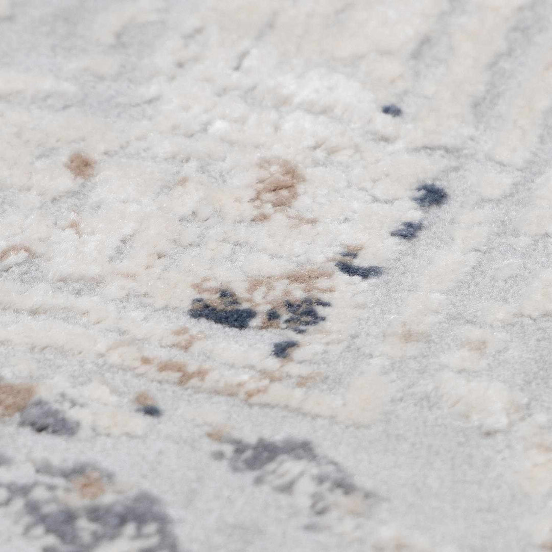 Speaks Traditional Textured Luxe Rug