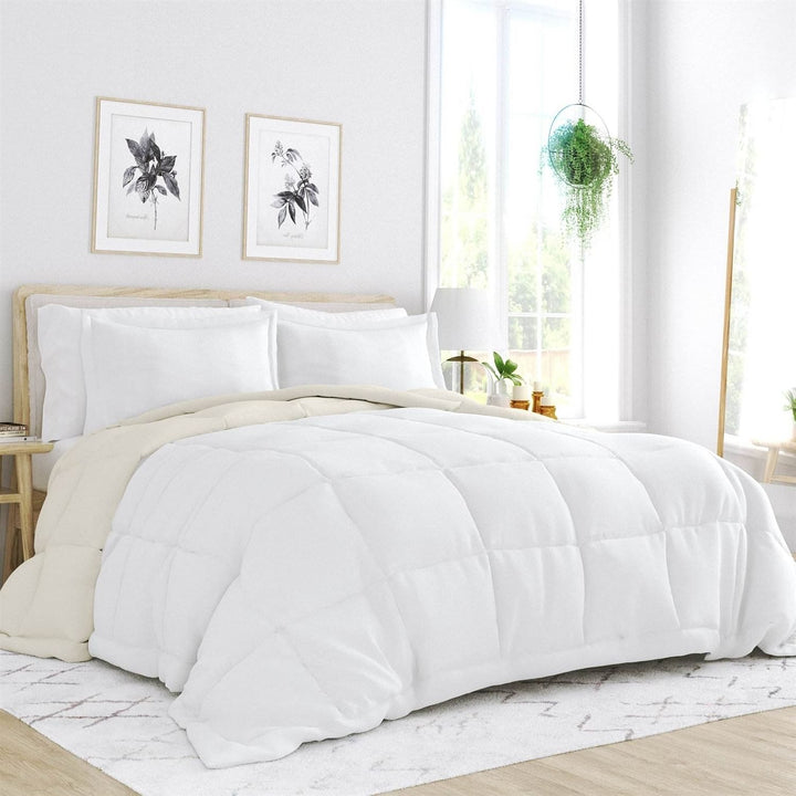 Full/Queen size 3-Piece Microfiber Reversible Comforter Set in White
